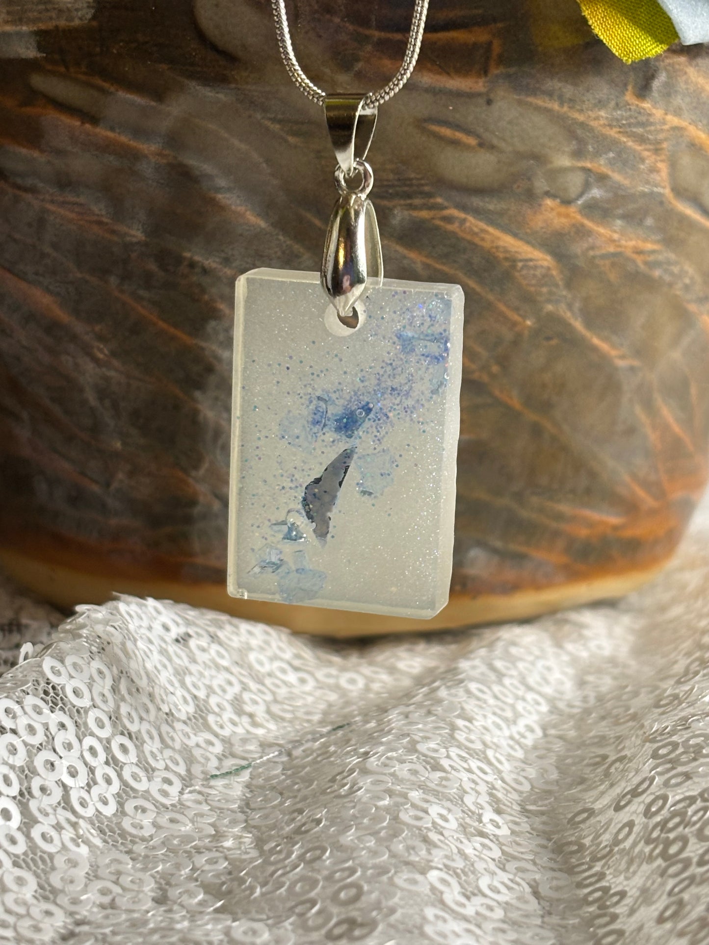Pendant Necklace: Blue and White