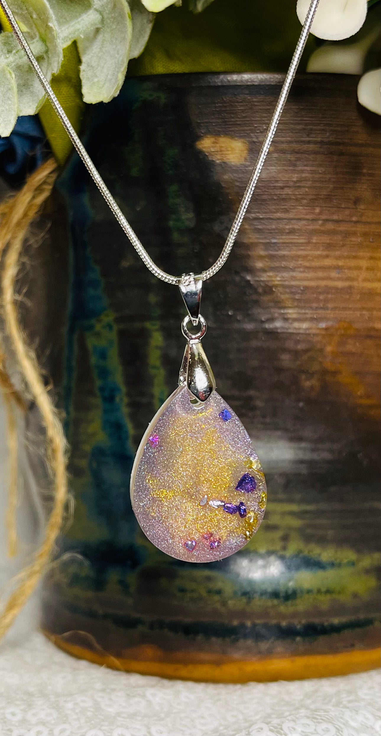 Pendant Necklace: Purple & Gold Shimmer