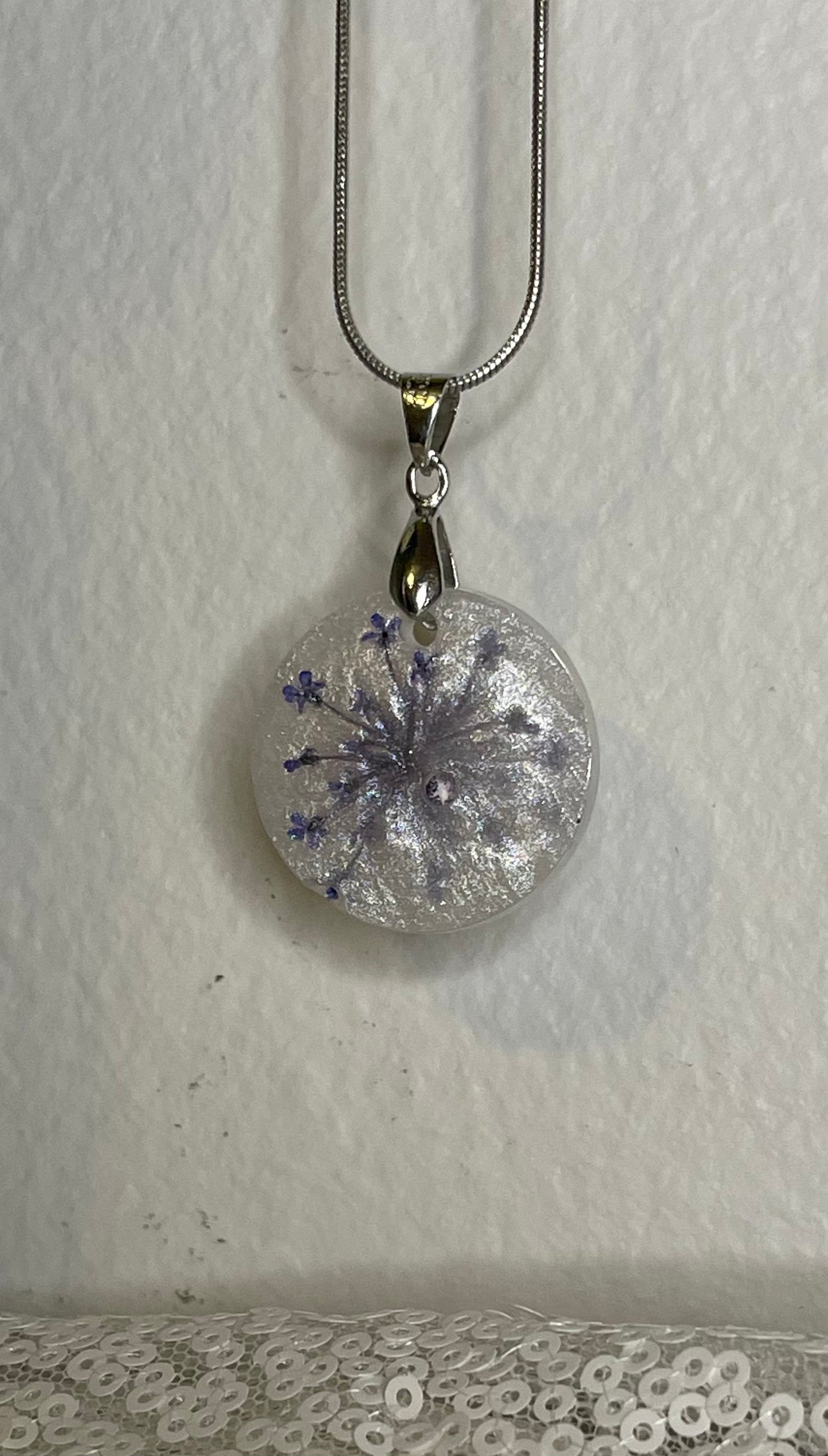 Pendant Necklaces: Pearl and Flower